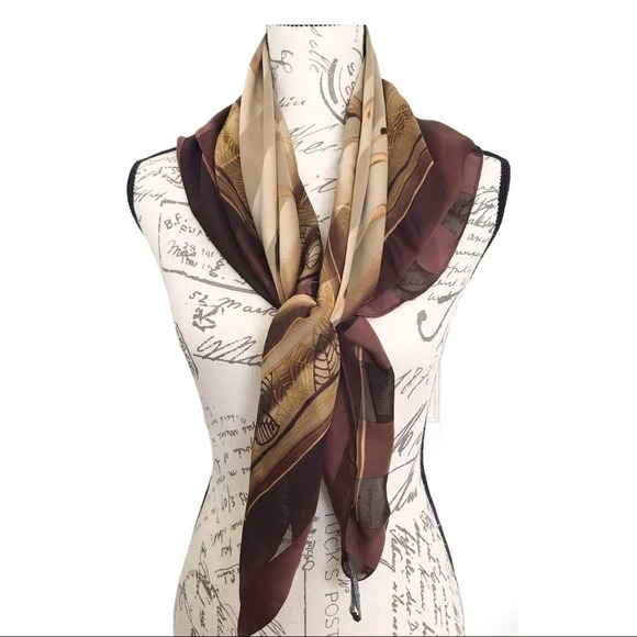 NWOT polyester Womens Square Scarf 34x34 - Picture 1 of 7